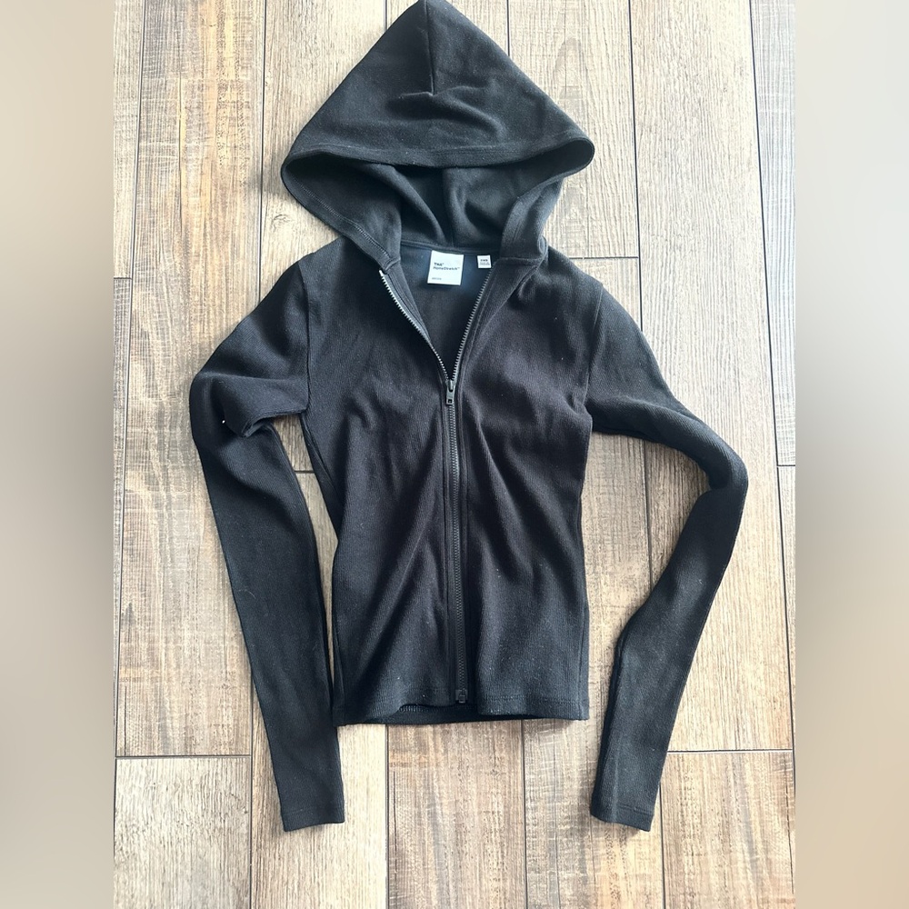 Aritzia Black Zip-Up Hoodie